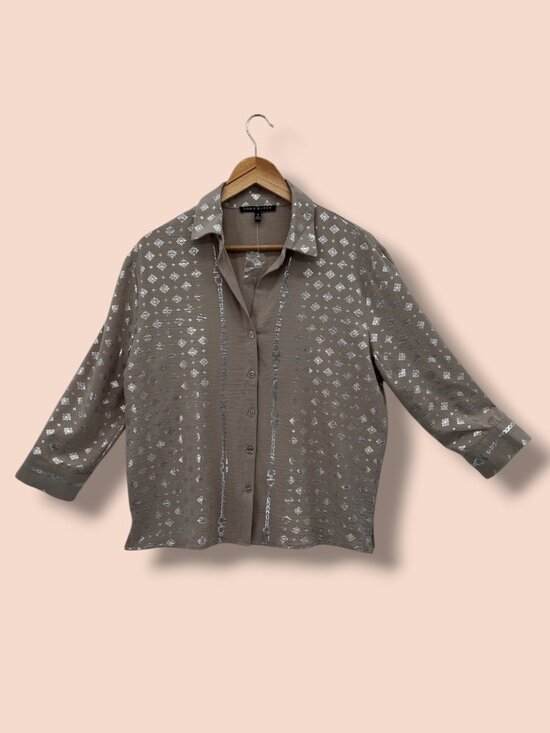 Como Black Tops - Como Black Metallic Horse & Chain Blouse NWT‎